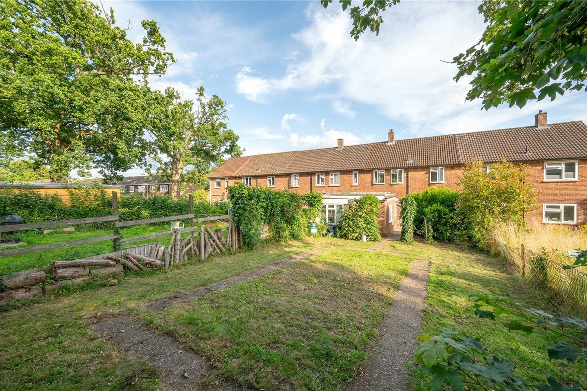 3 Bedroom House ExchangedHouse Exchanged in Holyrood Crescent, St. Albans, Hertfordshire - View 11 - Collinson Hall