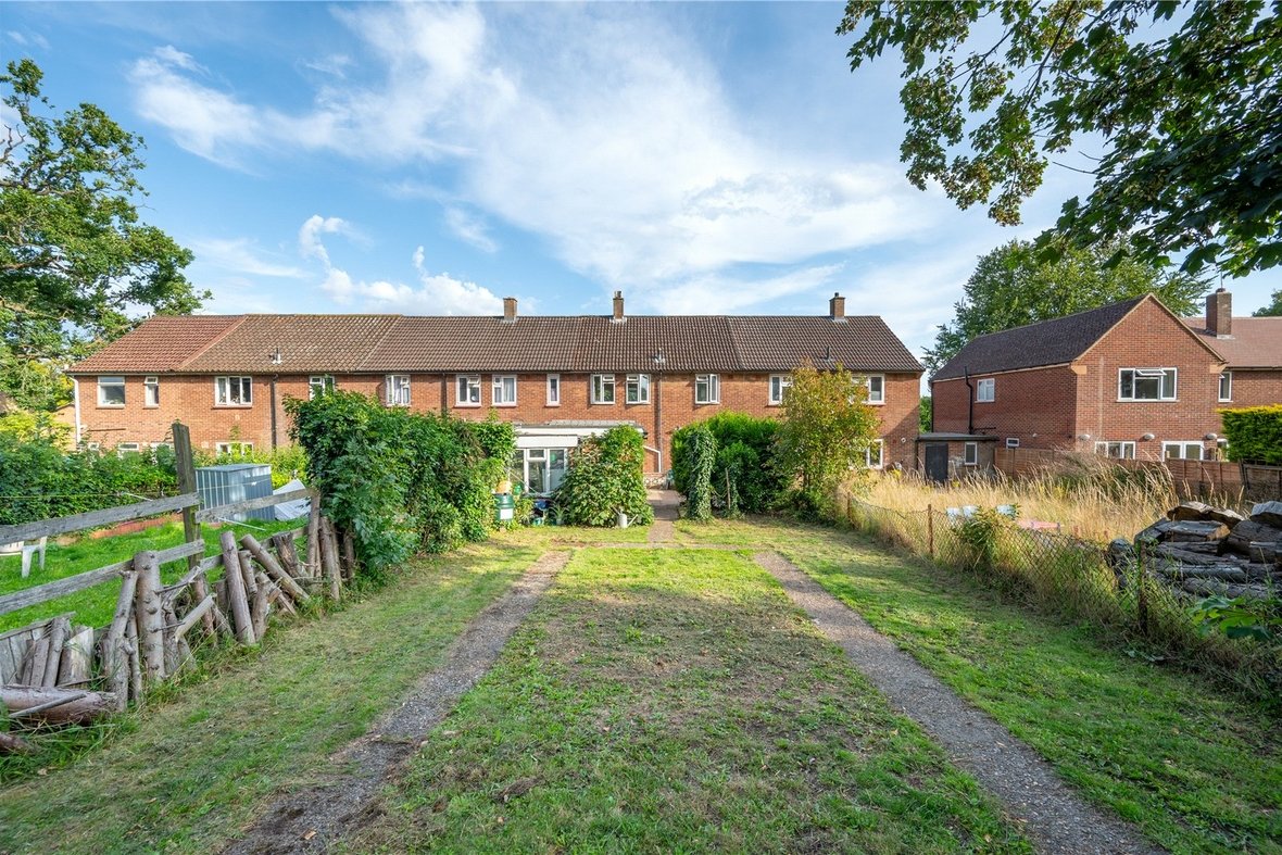 3 Bedroom House ExchangedHouse Exchanged in Holyrood Crescent, St. Albans, Hertfordshire - View 20 - Collinson Hall