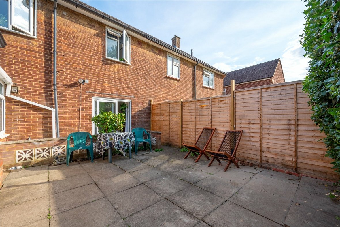3 Bedroom House ExchangedHouse Exchanged in Holyrood Crescent, St. Albans, Hertfordshire - View 17 - Collinson Hall