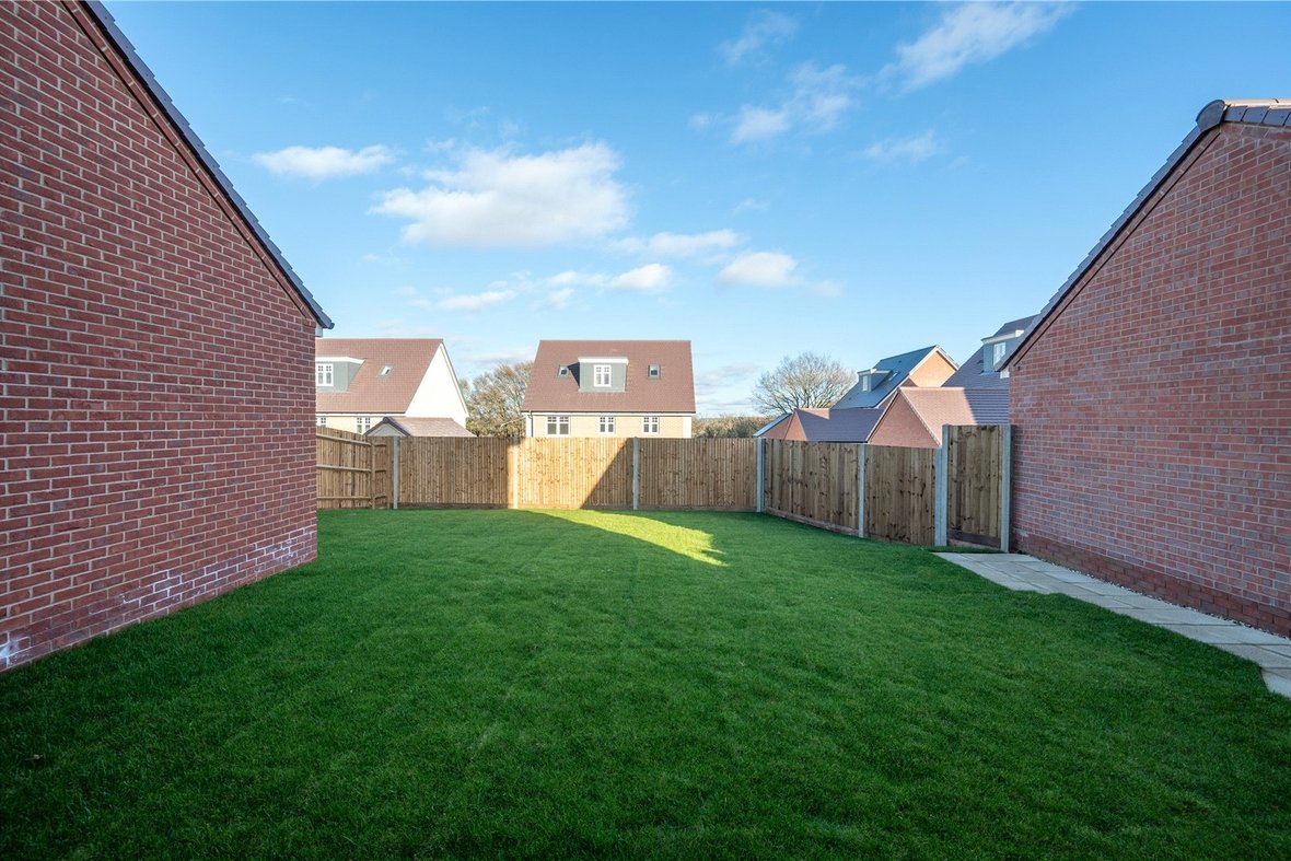 5 Bedroom House New InstructionHouse New Instruction in Osprey Drive, St. Albans, Hertfordshire - View 17 - Collinson Hall