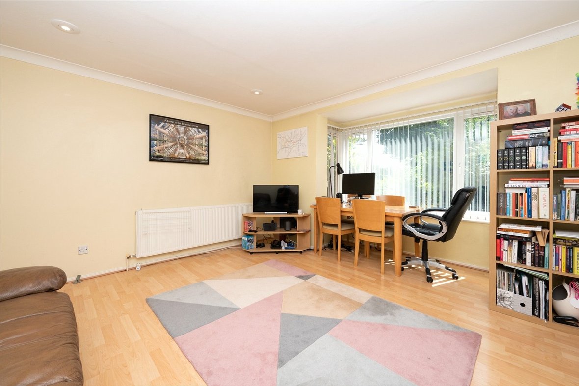 2 Bedroom Apartment Let AgreedApartment Let Agreed in Avondale Court, Upper Lattimore Road, St. Albans - View 6 - Collinson Hall