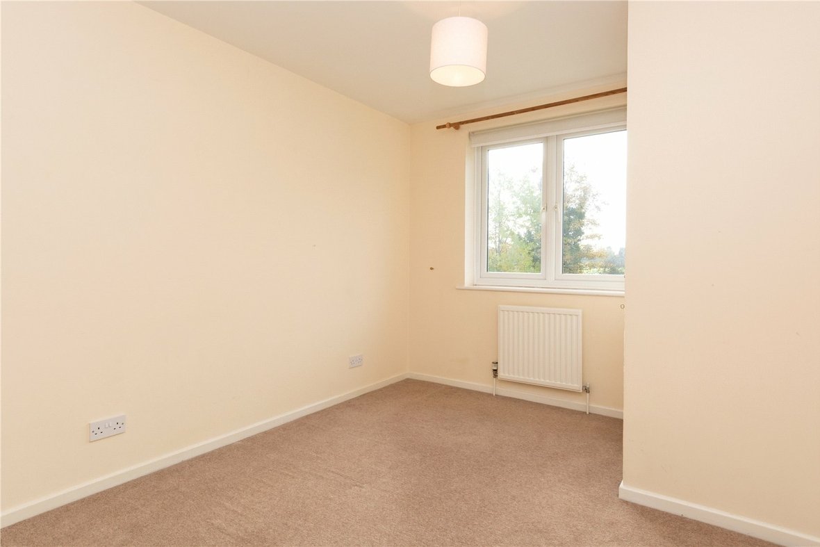2 Bedroom Apartment Let AgreedApartment Let Agreed in Windsor Court, Park View Close, St. Albans - View 8 - Collinson Hall