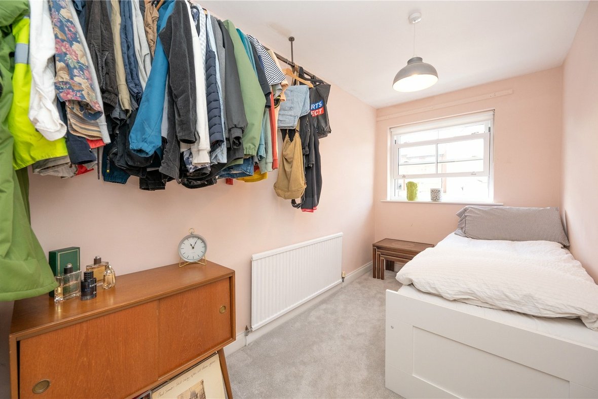 2 Bedroom House LetHouse Let in High Street, Markyate, St. Albans - View 11 - Collinson Hall