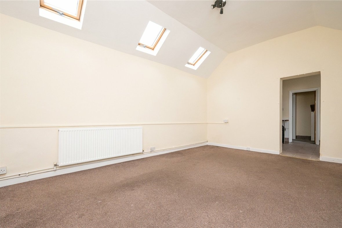 2 Bedroom Maisonette Let AgreedMaisonette Let Agreed in London Road, St. Albans, Hertfordshire - View 3 - Collinson Hall