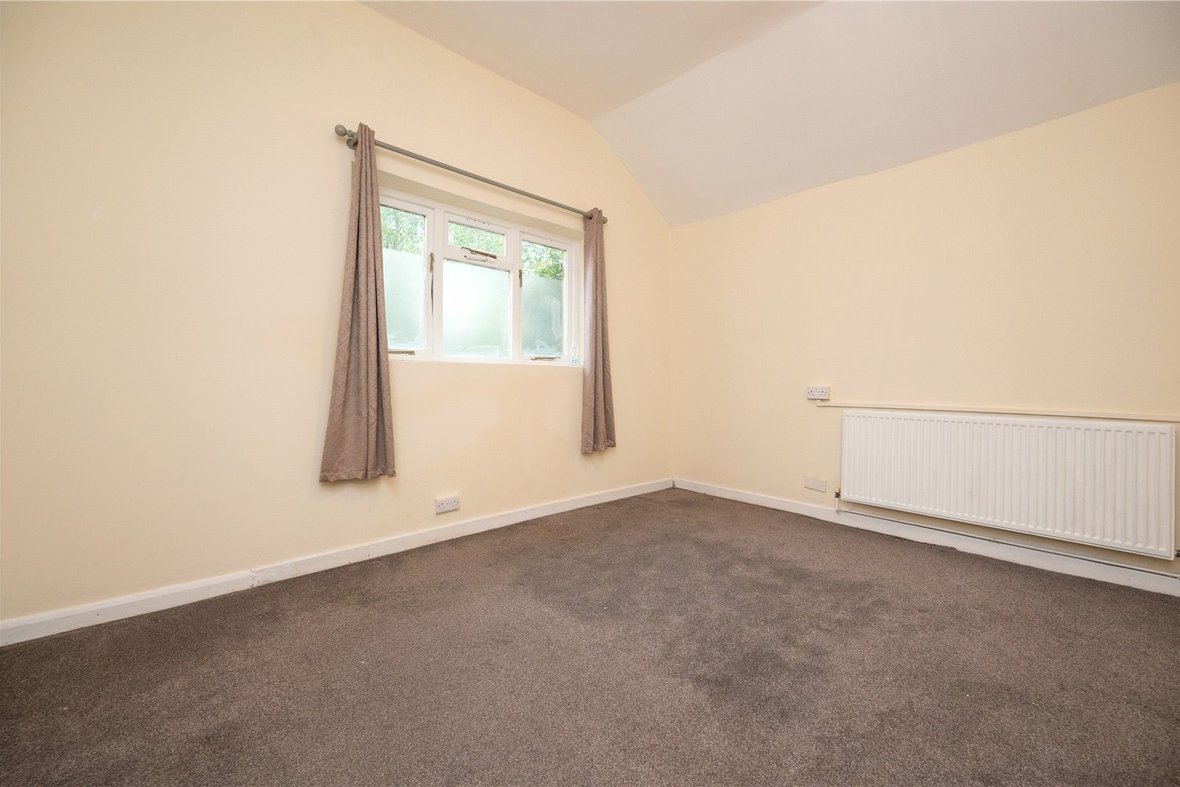 2 Bedroom Maisonette Let AgreedMaisonette Let Agreed in London Road, St. Albans, Hertfordshire - View 4 - Collinson Hall