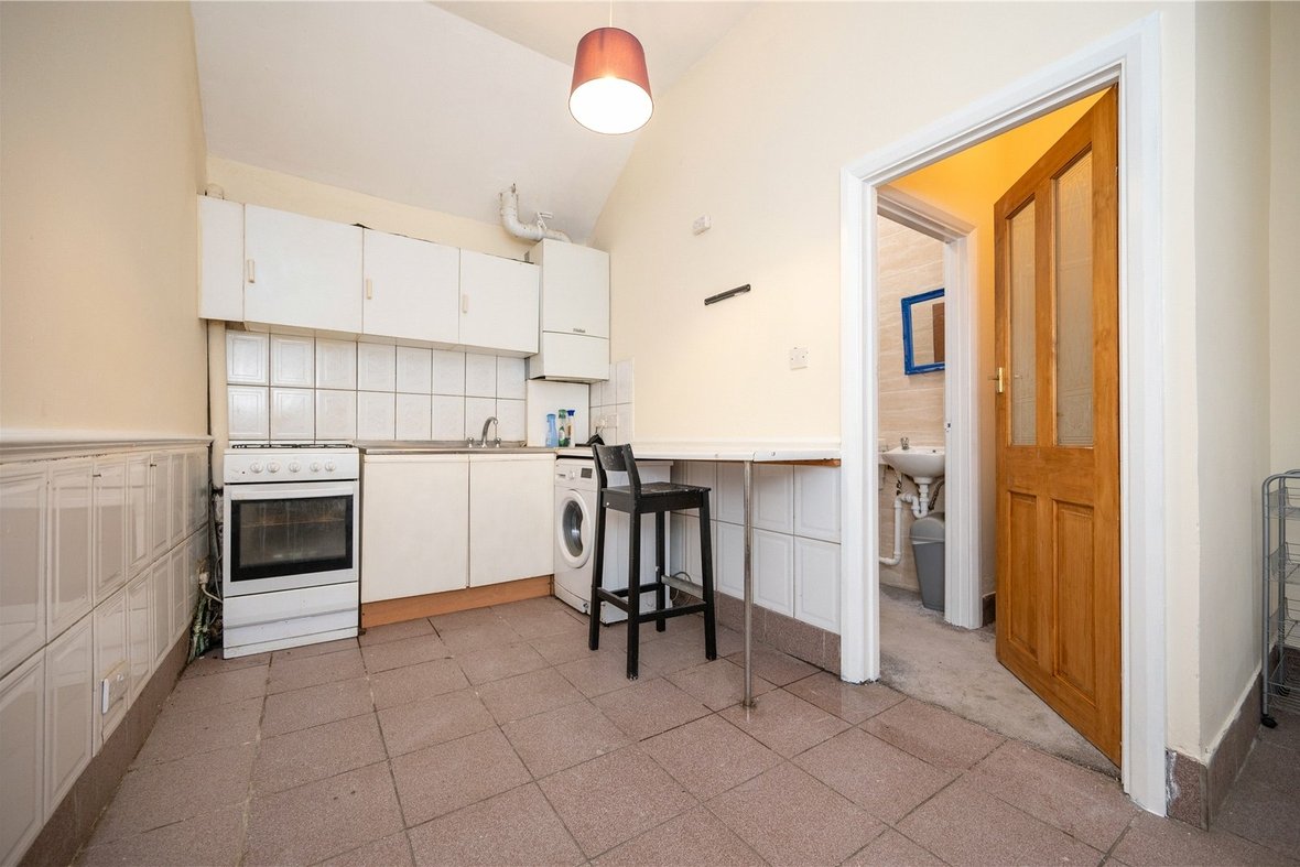 2 Bedroom Maisonette Let AgreedMaisonette Let Agreed in London Road, St. Albans, Hertfordshire - View 2 - Collinson Hall