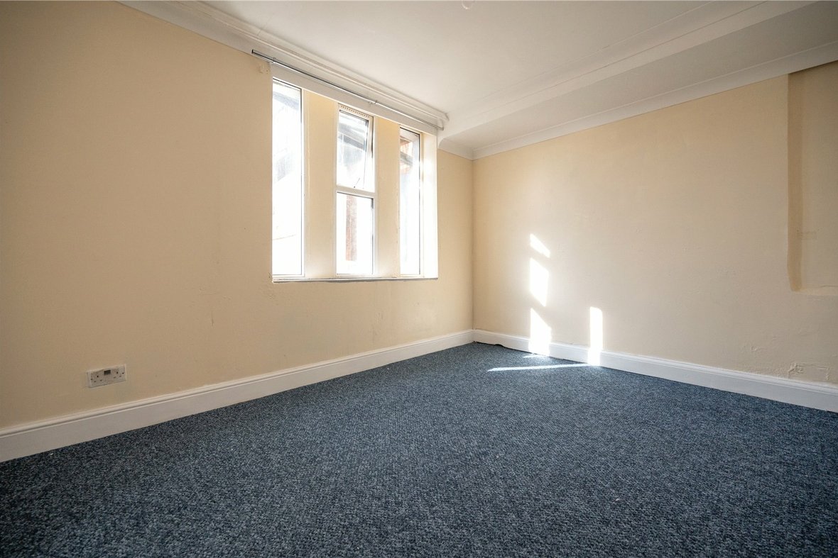 1 Bedroom Apartment Let AgreedApartment Let Agreed in London Road, St. Albans, Hertfordshire - View 3 - Collinson Hall