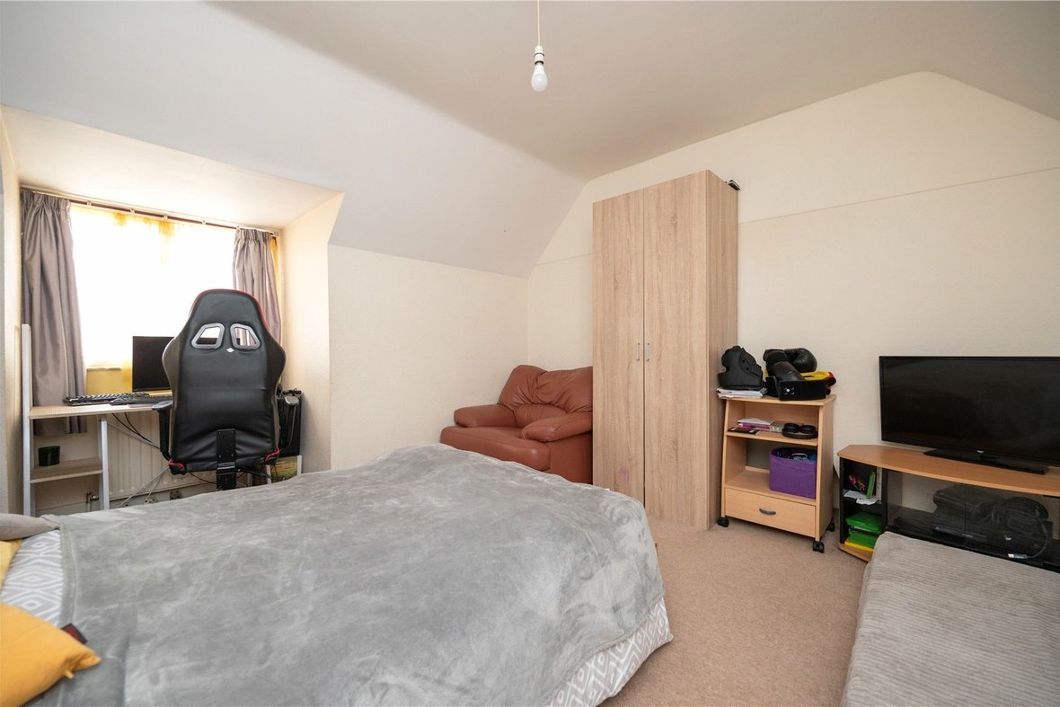 2 Bedroom Apartment Let AgreedApartment Let Agreed in Adelaide Street, St. Albans - View 10 - Collinson Hall