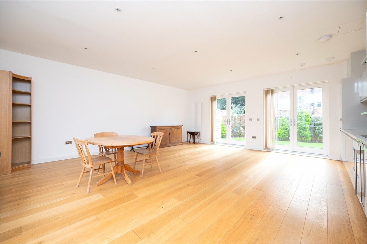 3 Bedroom  Sold Subject to Contract Sold Subject to Contract in Gibbs Close, Harpenden, Hertfordshire - View 3 - Collinson Hall