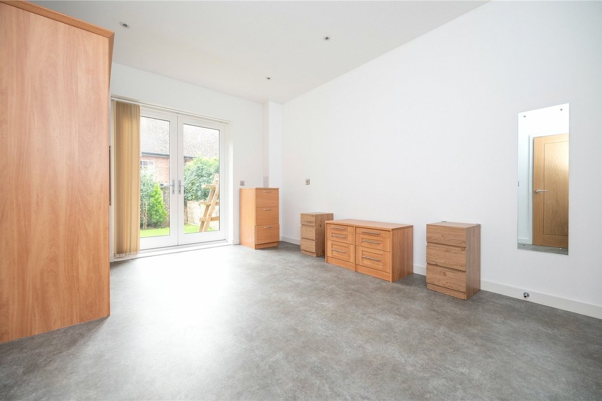 3 Bedroom  Sold Subject to Contract Sold Subject to Contract in Gibbs Close, Harpenden, Hertfordshire - View 5 - Collinson Hall