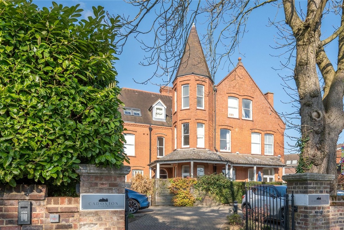 3 Bedroom House LetHouse Let in Cadoxton Place, 29 Avenue Road, St. Albans - View 1 - Collinson Hall