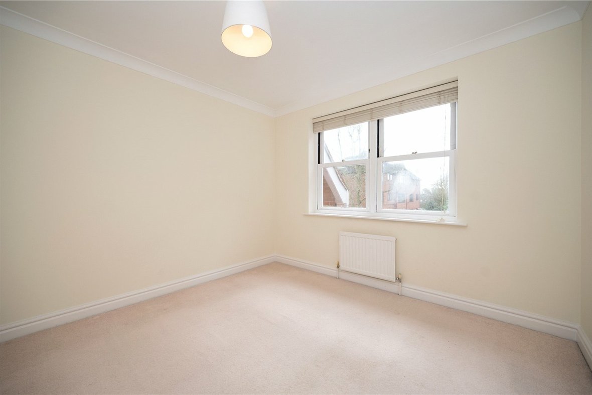 2 Bedroom Apartment LetApartment Let in Hillside Road, St. Albans, Hertfordshire - View 8 - Collinson Hall