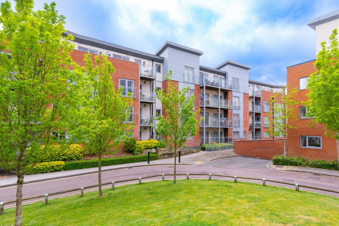 1 Bedroom Apartment Let AgreedApartment Let Agreed in Serra House, Charrington Place, St. Albans - View 1 - Collinson Hall