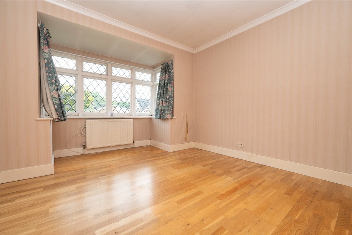 2 Bedroom Bungalow Sold Subject to ContractBungalow Sold Subject to Contract in Bucknalls Drive, Bricket Wood, St. Albans - View 12 - Collinson Hall