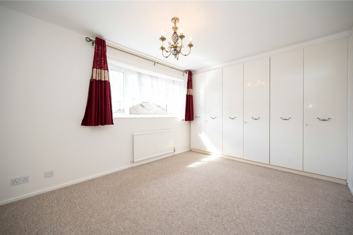 3 Bedroom House Let AgreedHouse Let Agreed in Springfields, Welwyn Garden City, Hertfordshire - View 10 - Collinson Hall