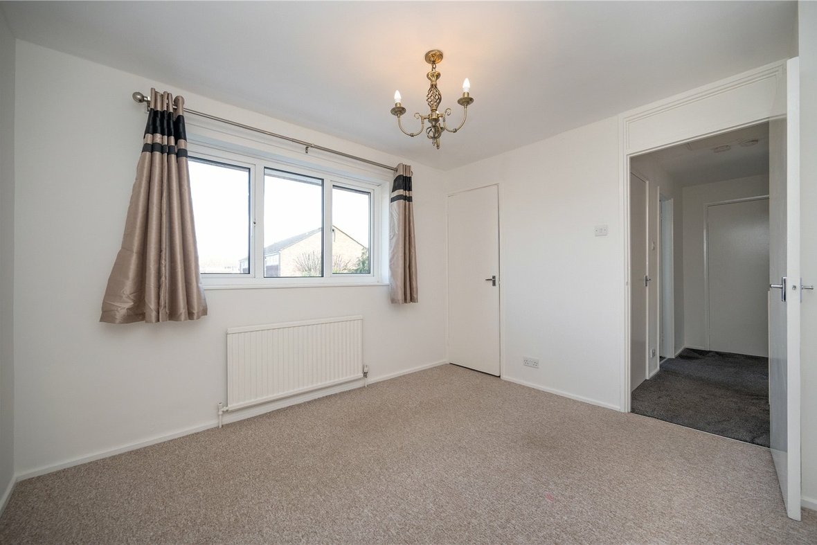 3 Bedroom House Let AgreedHouse Let Agreed in Springfields, Welwyn Garden City, Hertfordshire - View 11 - Collinson Hall