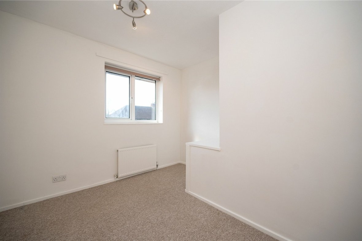 3 Bedroom House Let AgreedHouse Let Agreed in Springfields, Welwyn Garden City, Hertfordshire - View 13 - Collinson Hall