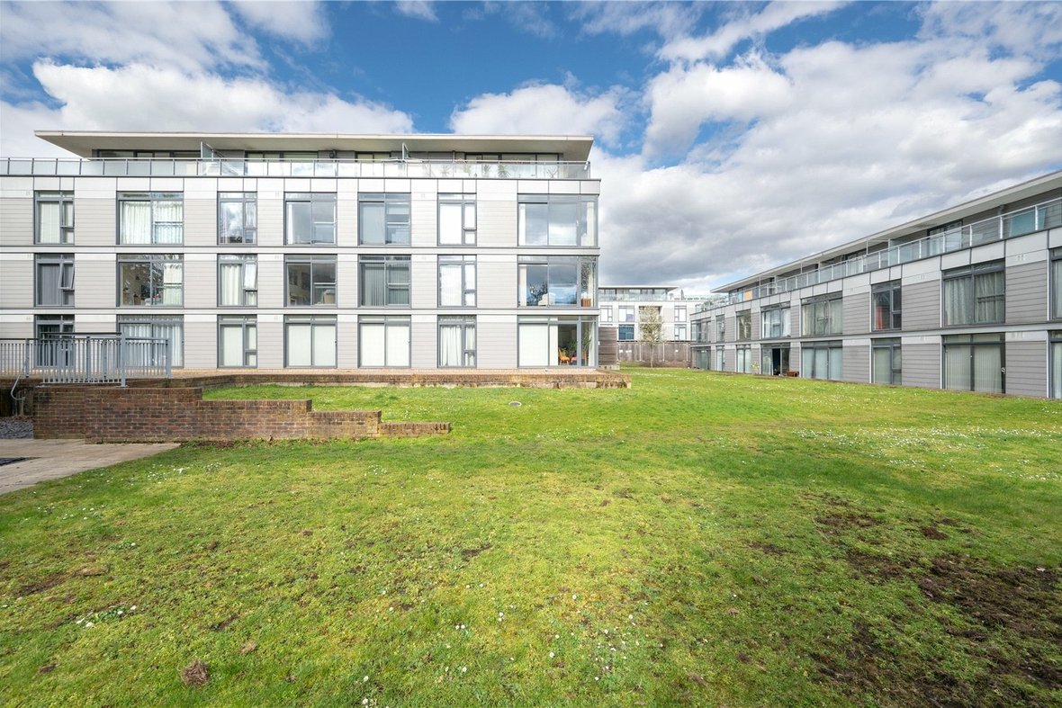 1 Bedroom Apartment Sold Subject to ContractApartment Sold Subject to Contract in Newsom Place, Hatfield Road, St. Albans - View 8 - Collinson Hall