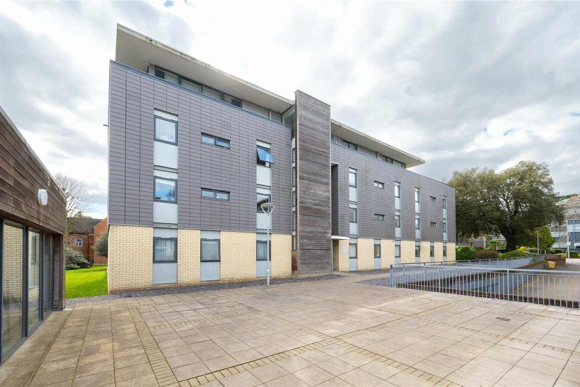 1 Bedroom Apartment Sold Subject to ContractApartment Sold Subject to Contract in Newsom Place, Hatfield Road, St. Albans - View 3 - Collinson Hall