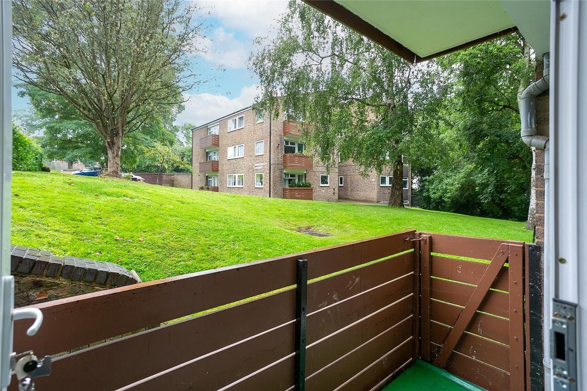 1 Bedroom Apartment Let AgreedApartment Let Agreed in Fern Drive, Hemel Hempstead, Hertfordshire - View 6 - Collinson Hall