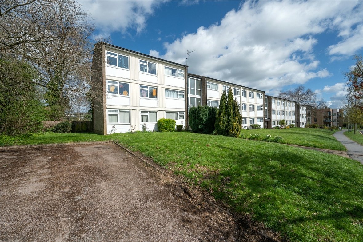 2 Bedroom Apartment Sold Subject to ContractApartment Sold Subject to Contract in Malvern Close, St. Albans, Hertfordshire - View 12 - Collinson Hall