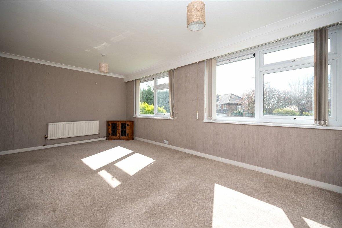2 Bedroom Apartment Sold Subject to ContractApartment Sold Subject to Contract in Malvern Close, St. Albans, Hertfordshire - View 6 - Collinson Hall