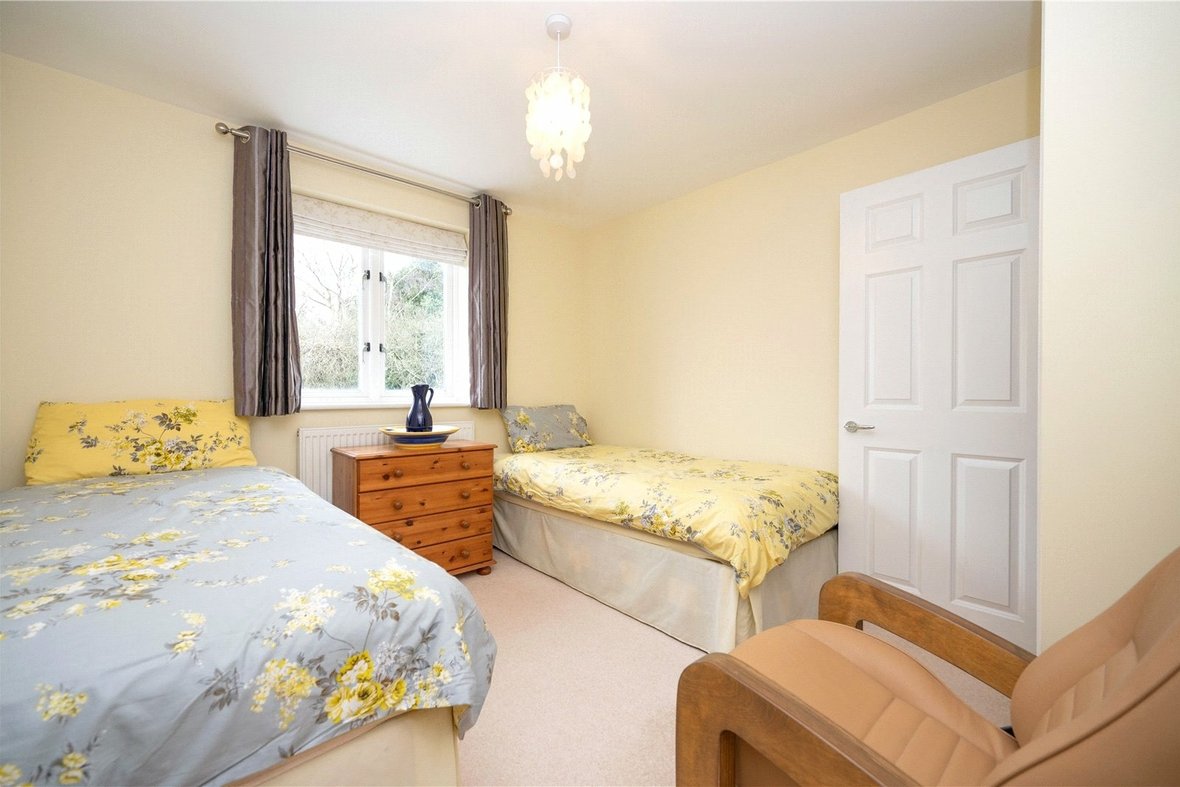 4 Bedroom House Let AgreedHouse Let Agreed in Rosedene End, Watford Road, St. Albans, Hertfordshire - View 12 - Collinson Hall