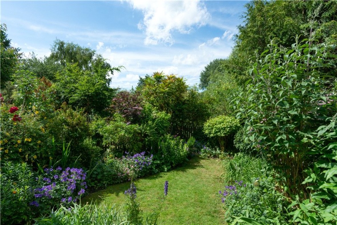 3 Bedroom House For Sale In Riverside Road St Albans Hertfordshire Al1 Collinson Hall