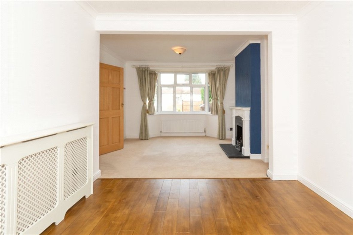 3 Bedroom House Sold Subject to Contract in Park Street Lane, Park Street, St. Albans - View 8 - Collinson Hall