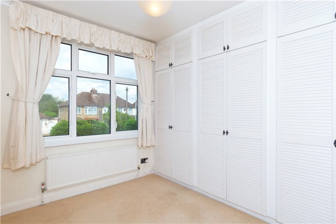 3 Bedroom House Sold Subject to Contract in Park Street Lane, Park Street, St. Albans - View 10 - Collinson Hall