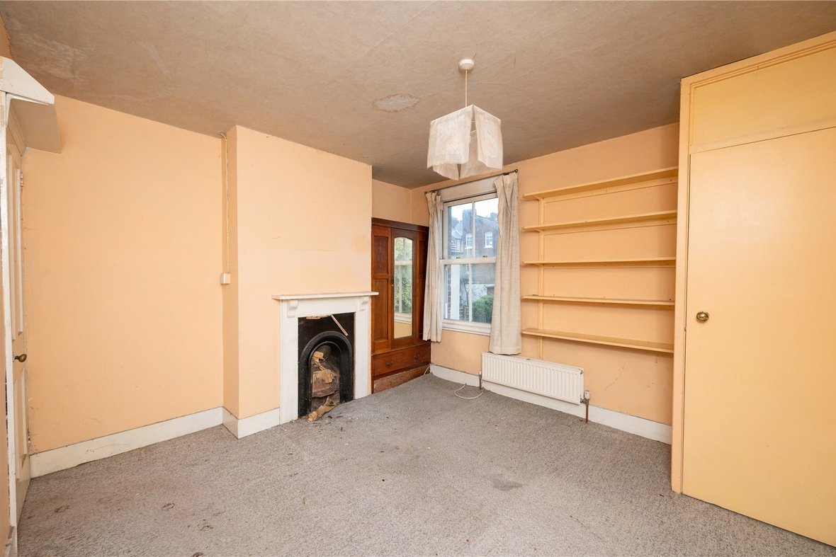 3 Bedroom House For SaleHouse For Sale in Cannon Street, St. Albans, Hertfordshire - View 3 - Collinson Hall