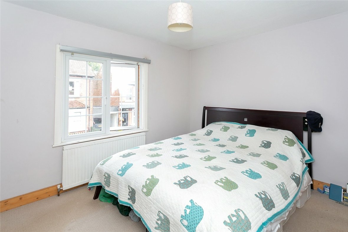 3 Bedroom House Let AgreedHouse Let Agreed in Upper Culver Road, St. Albans, Hertfordshire - View 5 - Collinson Hall
