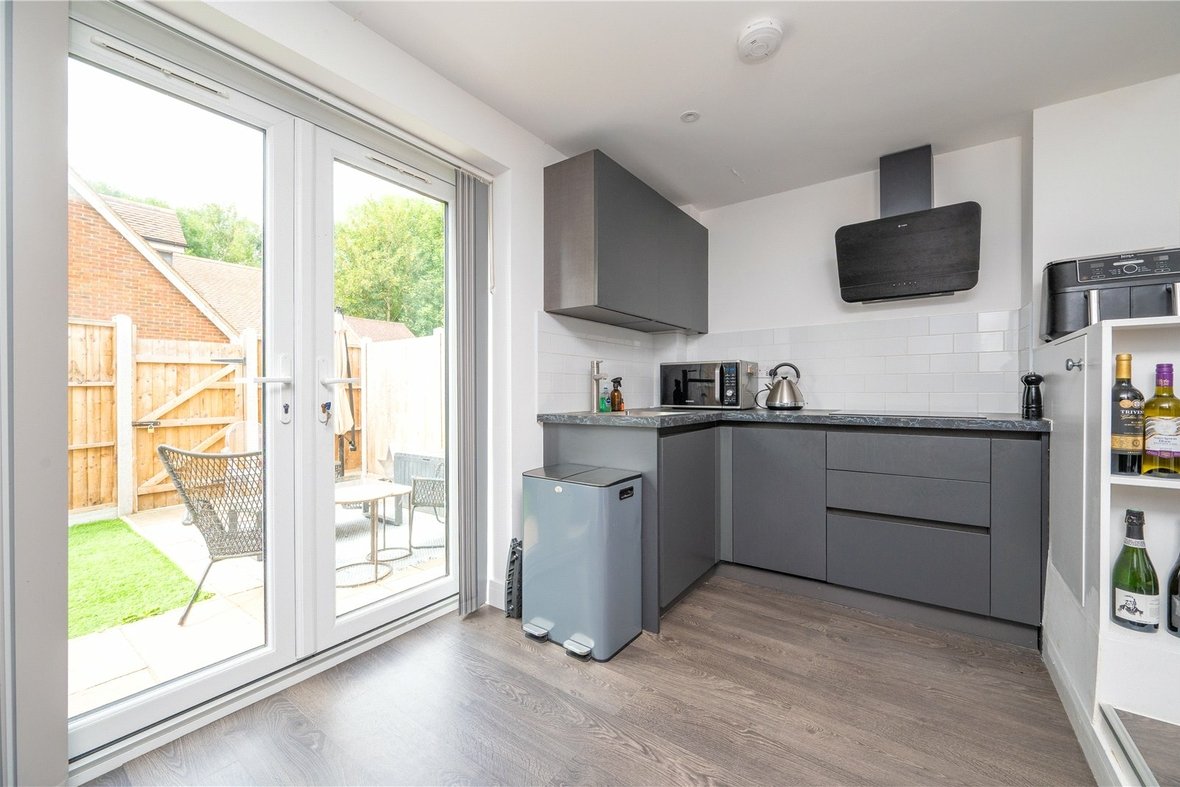 2 Bedroom House To LetHouse To Let in Frogmore, St. Albans, Hertfordshire - View 10 - Collinson Hall