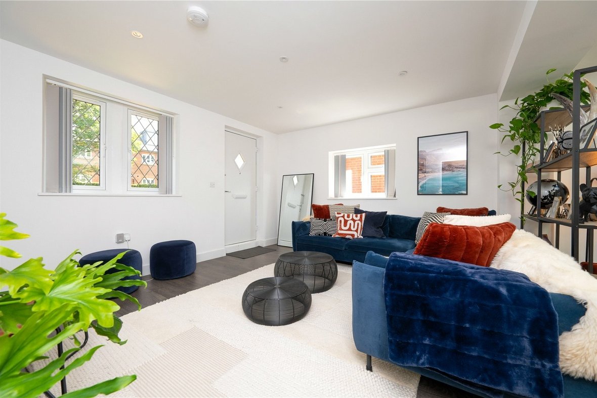 2 Bedroom House To LetHouse To Let in Frogmore, St. Albans, Hertfordshire - View 9 - Collinson Hall