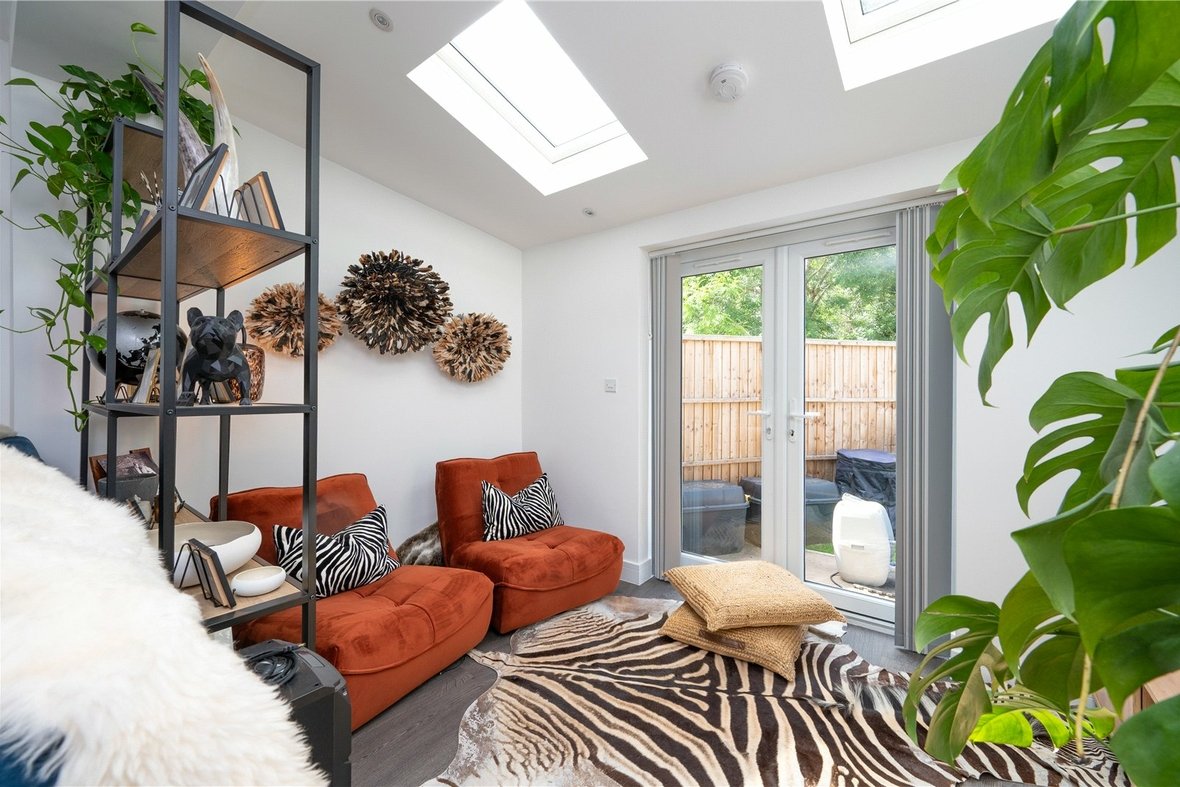 2 Bedroom House To LetHouse To Let in Frogmore, St. Albans, Hertfordshire - View 5 - Collinson Hall