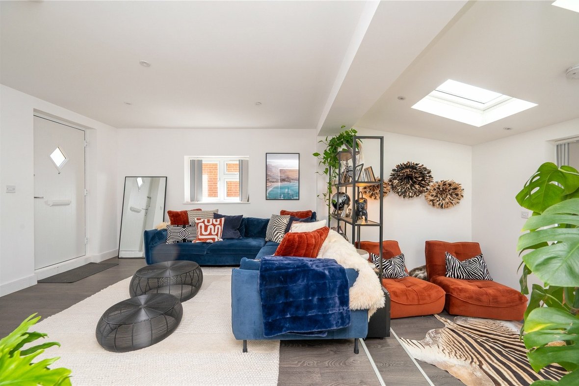 2 Bedroom House To LetHouse To Let in Frogmore, St. Albans, Hertfordshire - View 11 - Collinson Hall