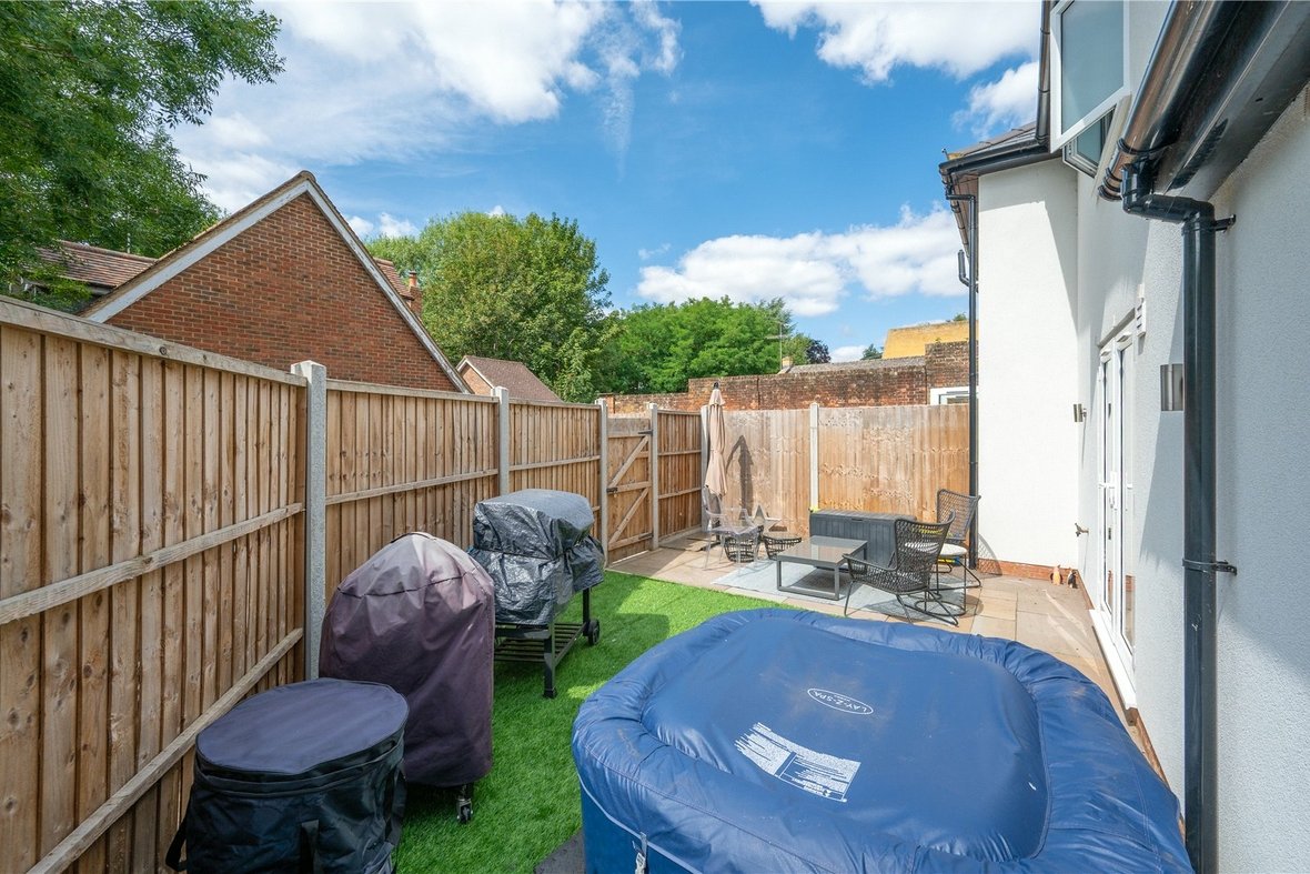 2 Bedroom House To LetHouse To Let in Frogmore, St. Albans, Hertfordshire - View 12 - Collinson Hall
