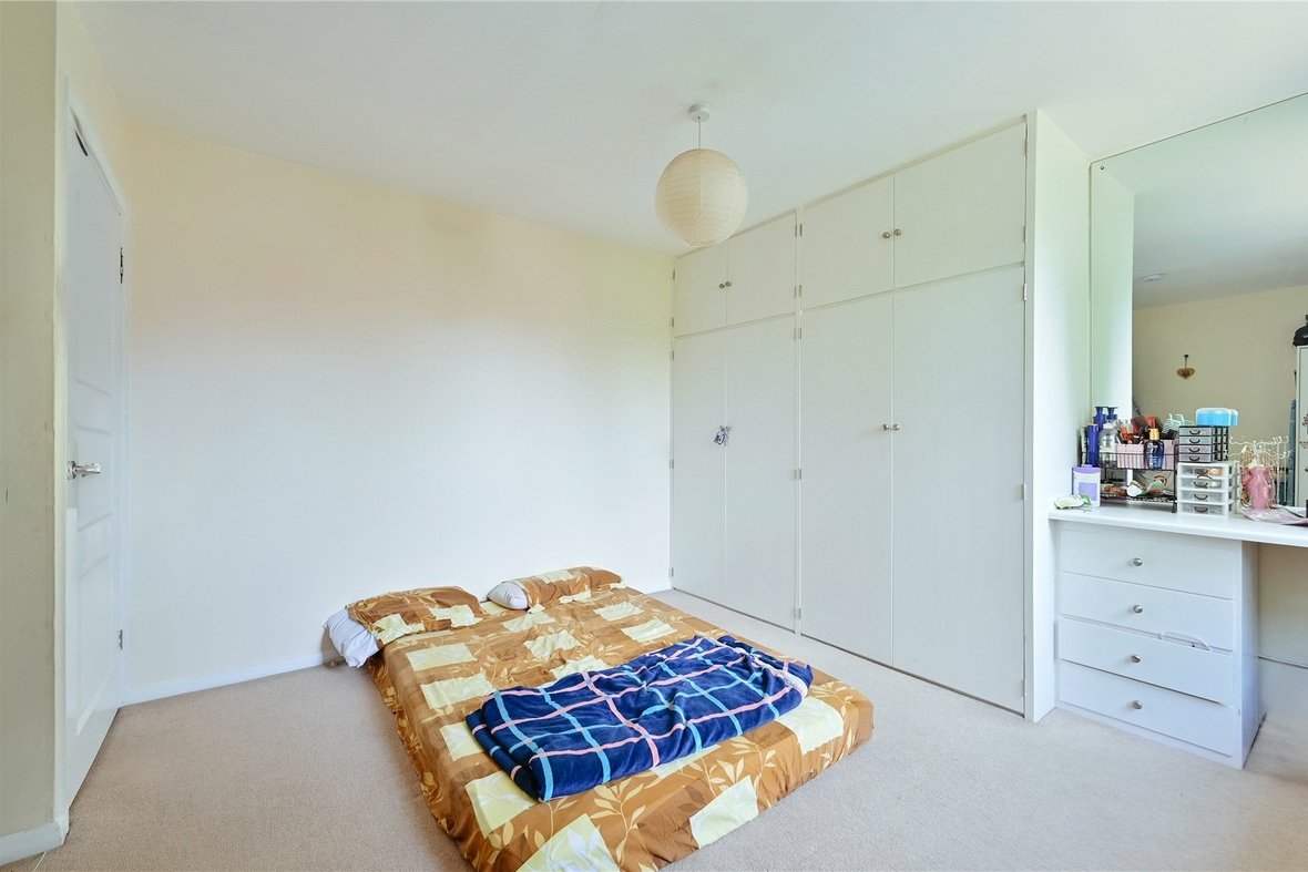2 Bedroom Apartment Let AgreedApartment Let Agreed in Cedar Court, St. Albans, Hertfordshire - View 18 - Collinson Hall