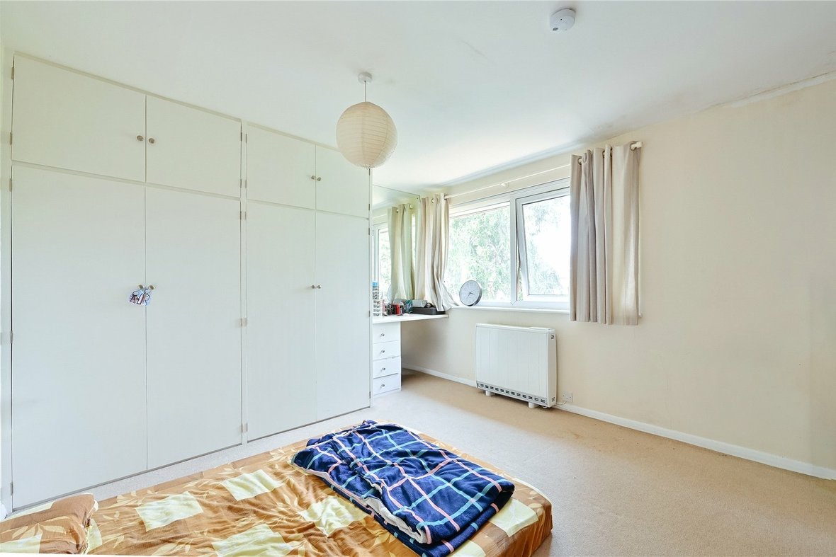 2 Bedroom Apartment Let AgreedApartment Let Agreed in Cedar Court, St. Albans, Hertfordshire - View 17 - Collinson Hall