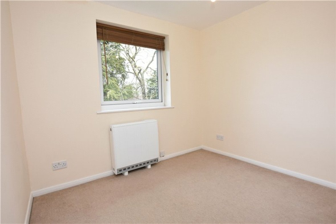 2 Bedroom Apartment Let Agreed in Cedar Court, St. Albans, Hertfordshire - View 6 - Collinson Hall
