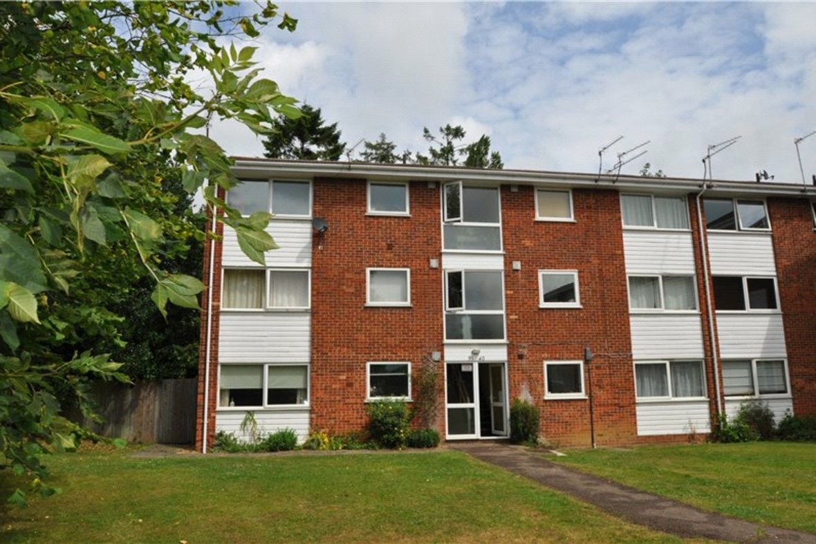 2 Bedroom Apartment Let Agreed in Cedar Court, St. Albans, Hertfordshire - View 1 - Collinson Hall