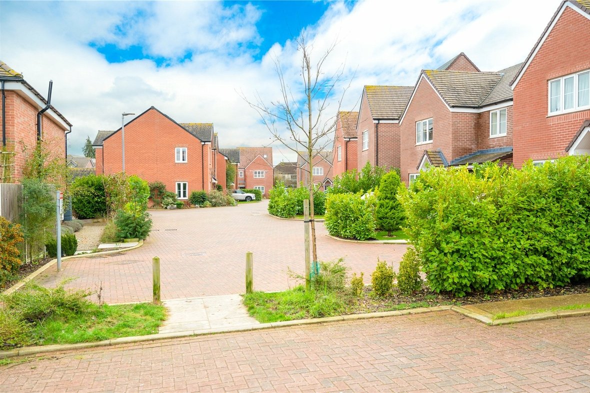 3 Bedroom House For SaleHouse For Sale in Shakespeare Close, St. Albans, Hertfordshire - View 19 - Collinson Hall