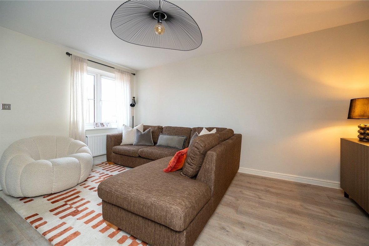 3 Bedroom House For SaleHouse For Sale in Shakespeare Close, St. Albans, Hertfordshire - View 4 - Collinson Hall