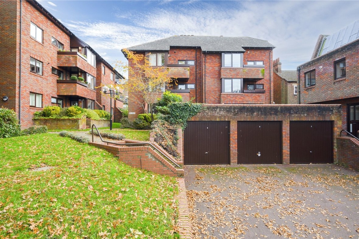 2 Bedroom Apartment To LetApartment To Let in Tankerfield Place, Romeland Hill, St. Albans - View 10 - Collinson Hall