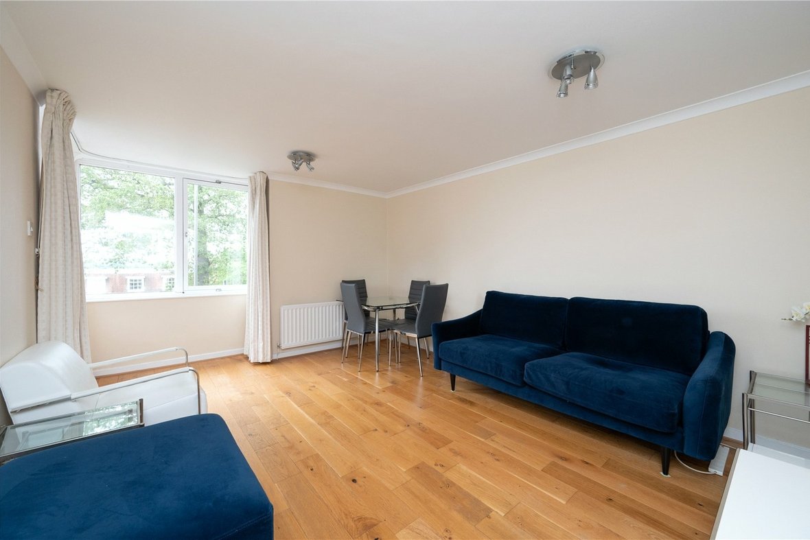 2 Bedroom Apartment Let AgreedApartment Let Agreed in Tankerfield Place, Romeland Hill, St. Albans - View 2 - Collinson Hall