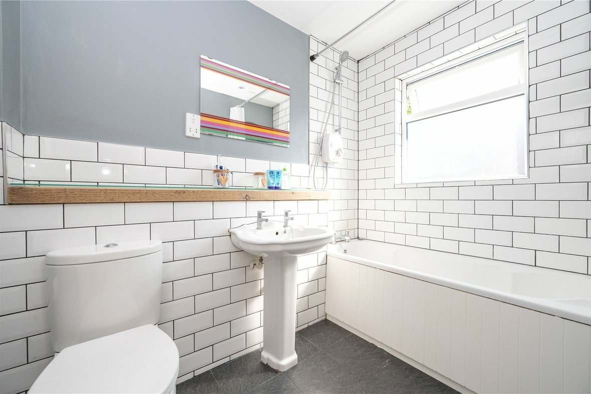 4 Bedroom House For SaleHouse For Sale in Oriole Close, Abbots Langley, Hertfordshire - View 5 - Collinson Hall