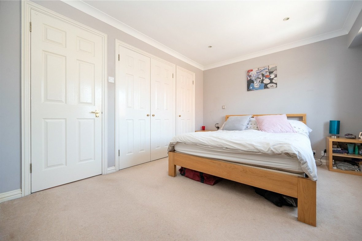 4 Bedroom House For SaleHouse For Sale in Oriole Close, Abbots Langley, Hertfordshire - View 4 - Collinson Hall
