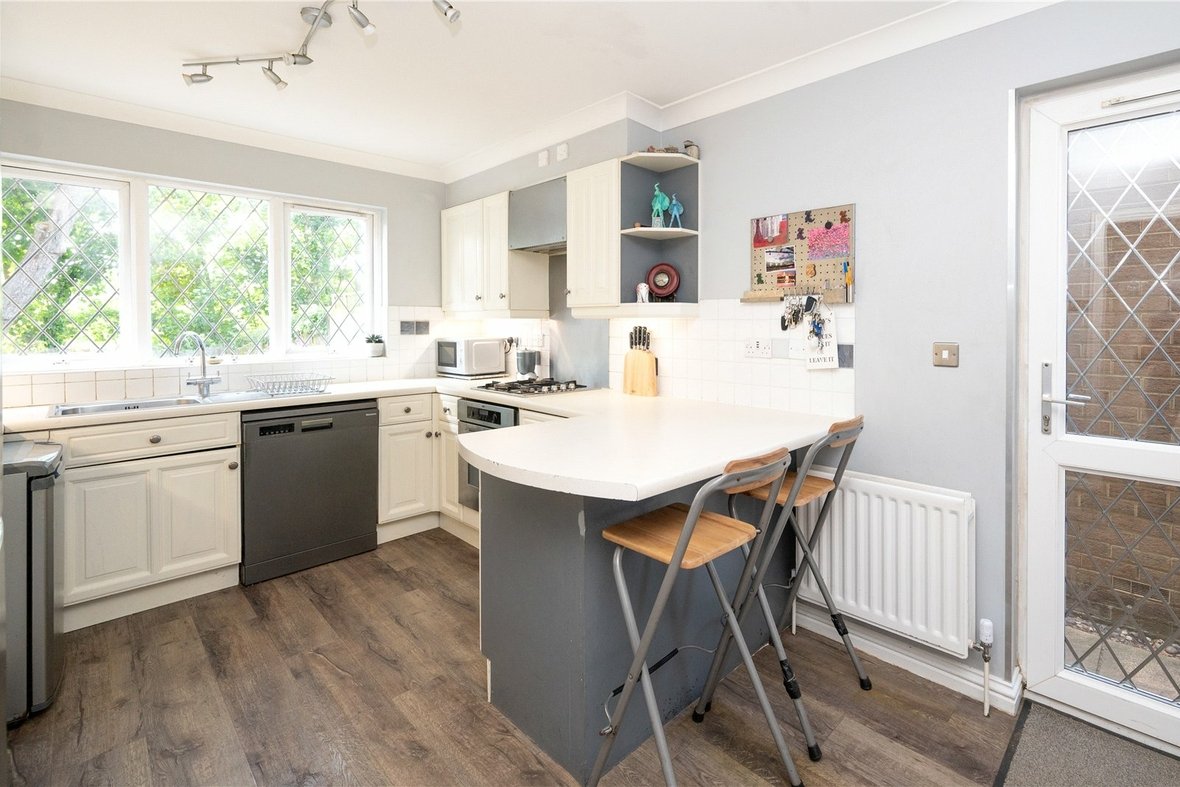 4 Bedroom House For SaleHouse For Sale in Oriole Close, Abbots Langley, Hertfordshire - View 11 - Collinson Hall