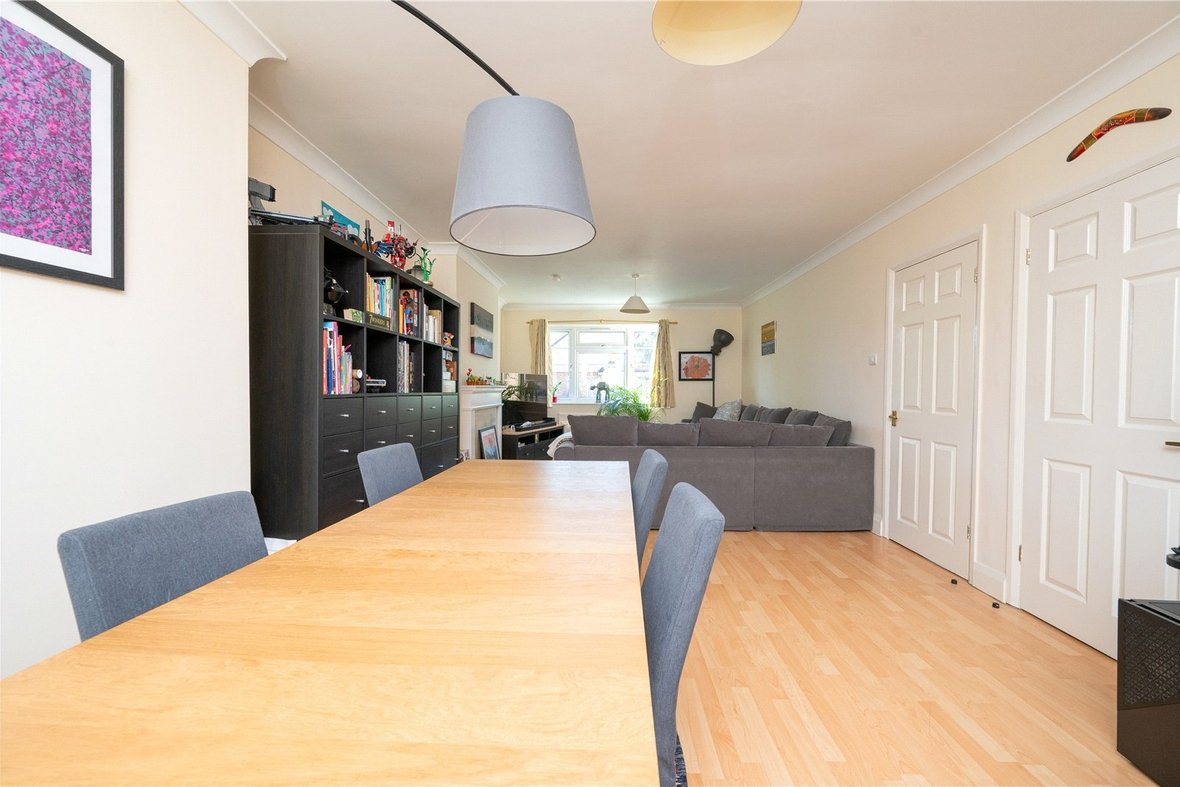2 Bedroom Maisonette LetMaisonette Let in Wickwood Court, Woodstock Road North, St. Albans - View 10 - Collinson Hall