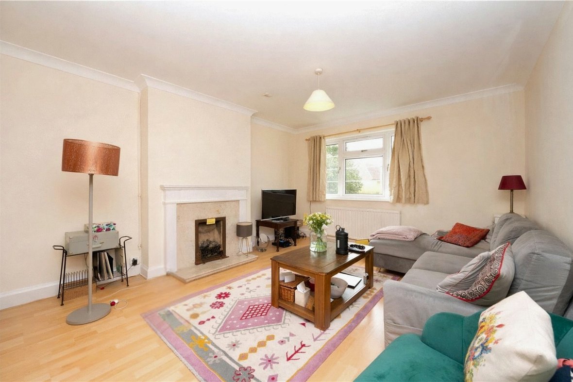 2 Bedroom Maisonette To LetMaisonette To Let in Wickwood Court, Woodstock Road North, St. Albans - View 7 - Collinson Hall